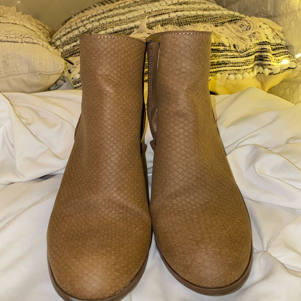 Ankle boots tan/ brown ish